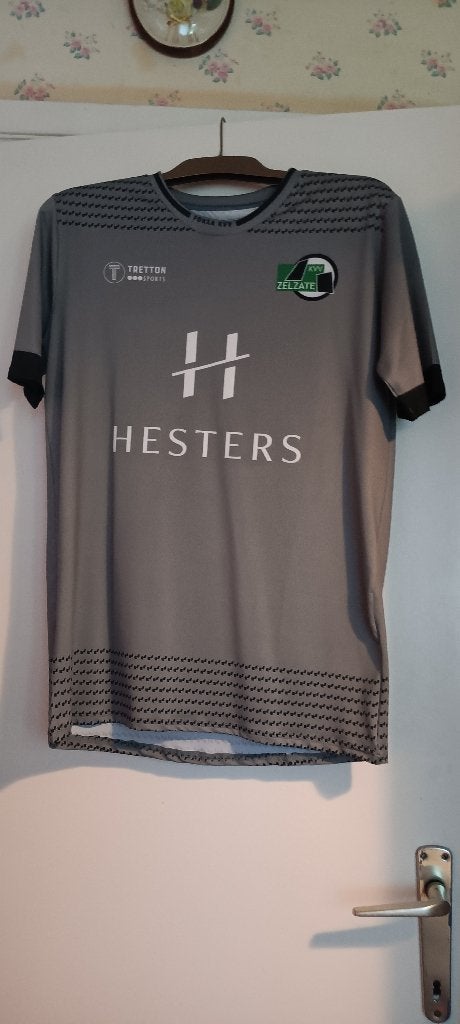 Voetbal truitje gesigneerd door Jasper Baeyens KVV Zelzate, Ophalen, Nieuw, Shirt