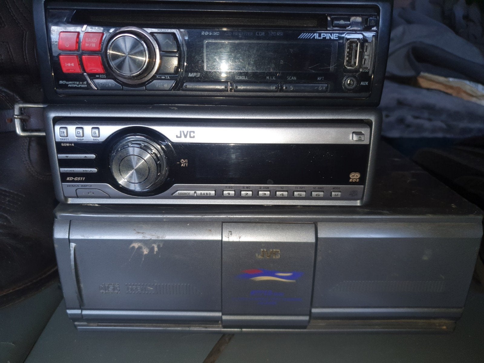 autoradio jvc avec chargeur 12 cd et alpine usb, Enlèvement