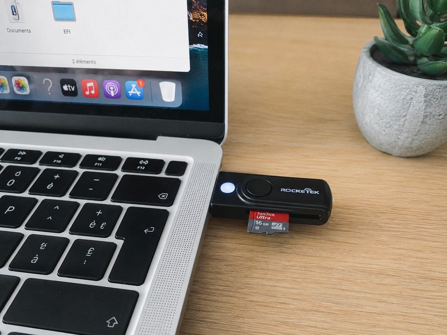 Lecteur de cartes mémoire USB Rocketek, Informatique & Logiciels, Enlèvement, Neuf
