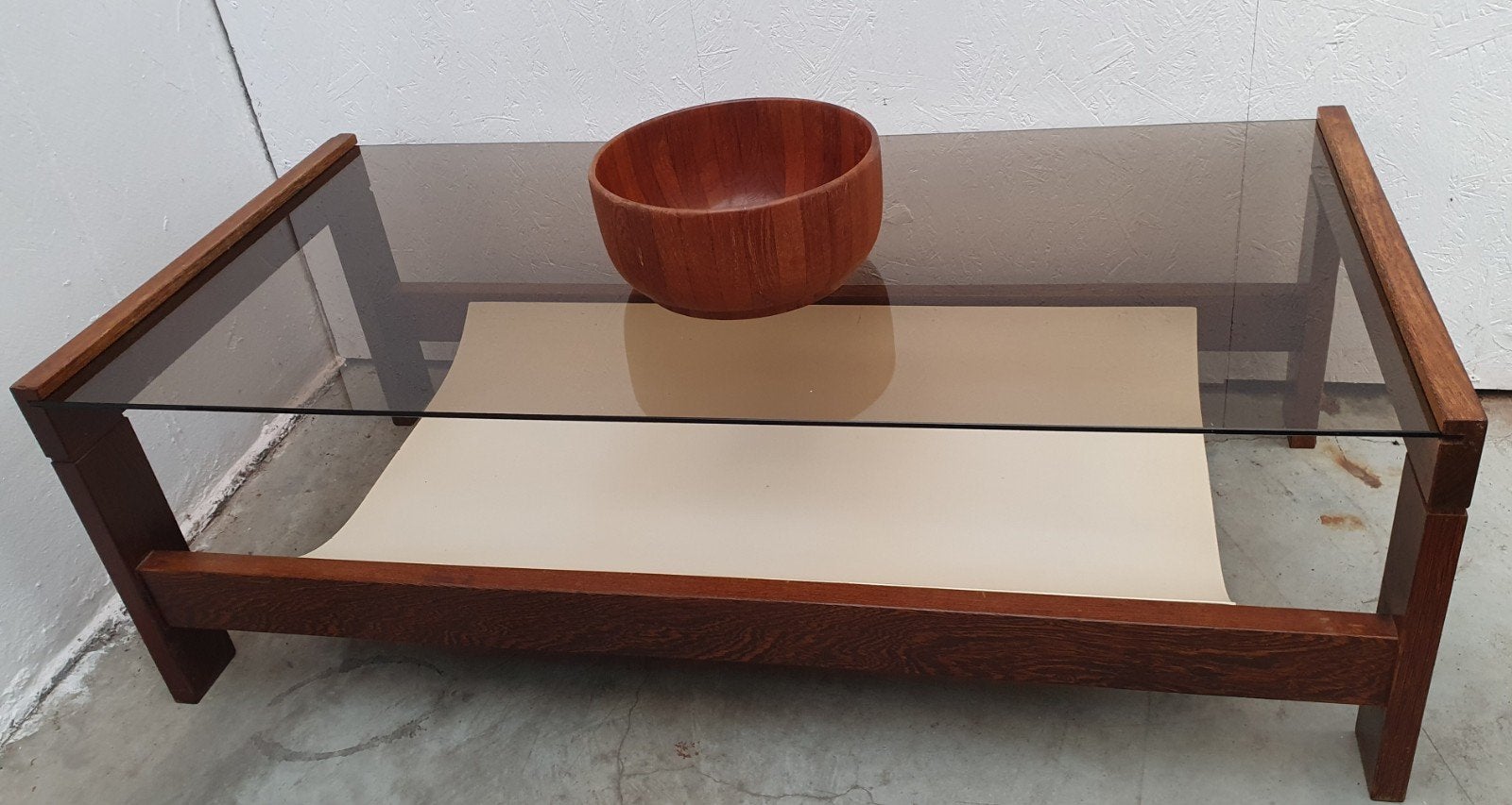 table basse vintage en bois massif avec plateau en verre, Enlèvement