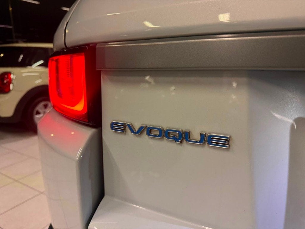 Land Rover Evoque TD4 4x4 2.0D 110kW Euro 6b, Autos, Land Rover, Achat, Boîte manuelle, Noir, 5 portes