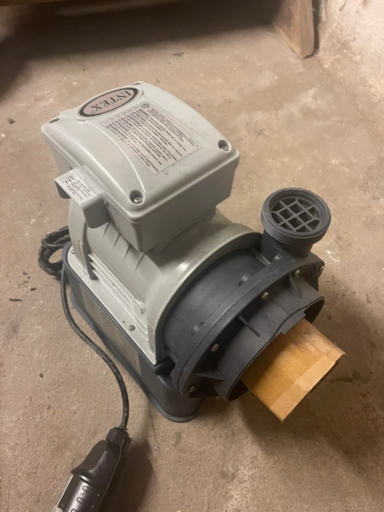 Intex zandfilterpomp grijs + reservepomp, Tuin en Terras, Zwembad-toebehoren, Ophalen, Gebruikt, Zwembadpomp