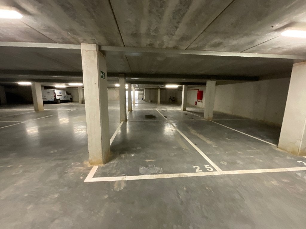 Autostaanplaats in ondergrondse parking Weelde, Provincie Antwerpen