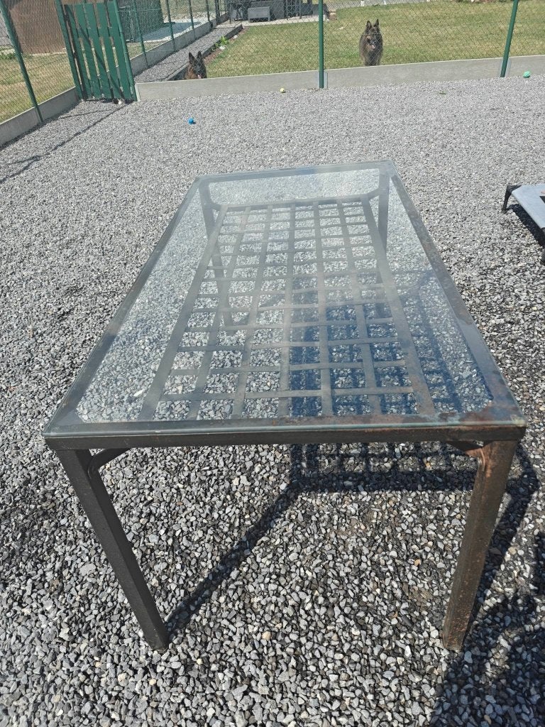 Ijzeren tafel met glazen blad, Ophalen, Gebruikt, 50 tot 100 cm, 150 tot 200 cm