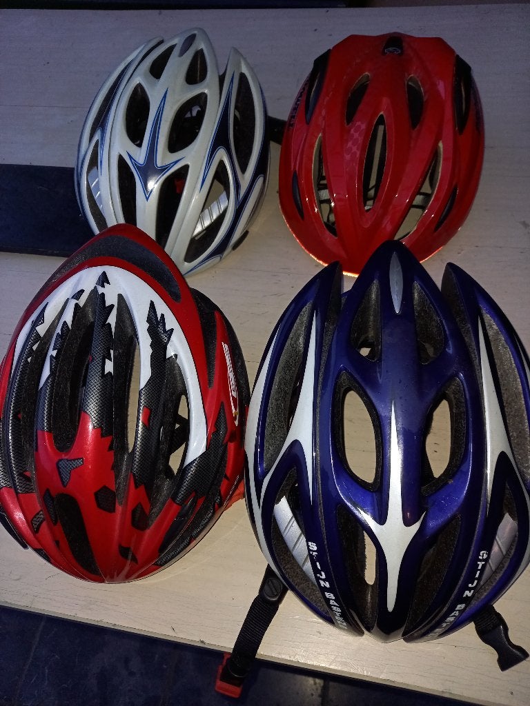Fietshelmen, Ophalen, L