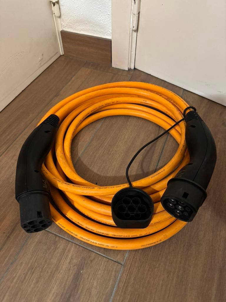 Cable de recharge, Enlèvement, Comme neuf