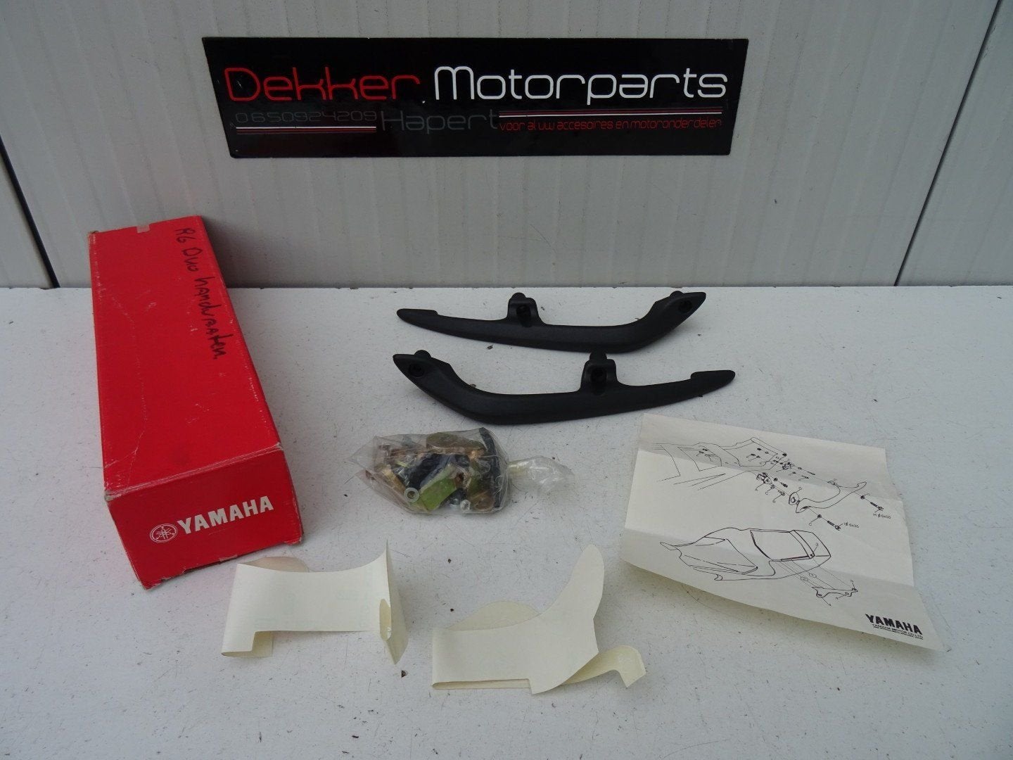 Originele Yamaha Achter Handvaten Yamaha YZF R6 1999-2002, -, -, Nieuw, Ophalen of Verzenden
