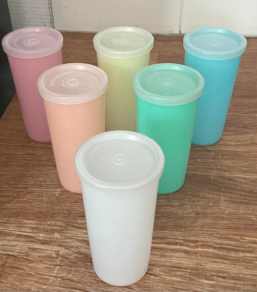 Vintage Tupperware Bell Tumblers-Made in France - model 117, Ophalen of Verzenden, Zo goed als nieuw, Beker of Kan
