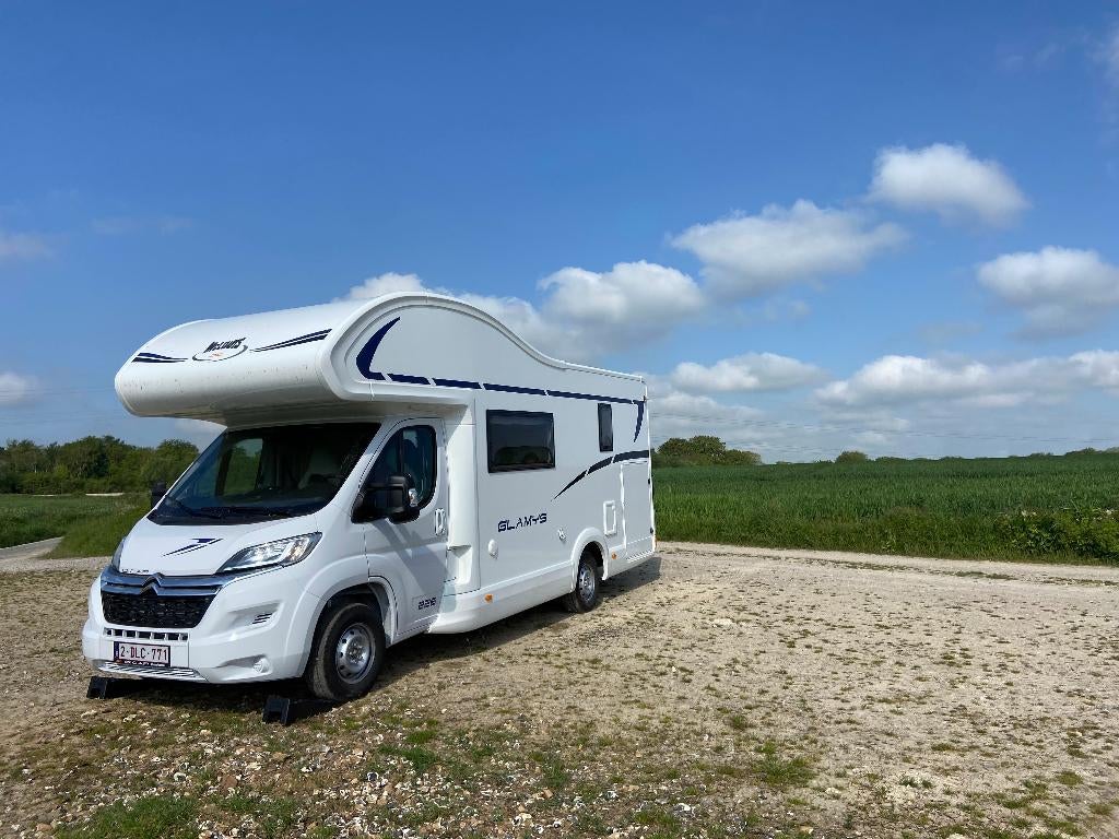 Mobil-home en parfait état de 2023 pour 6 personnes, Siège standard, Toilette à cassette, Boîte manuelle, Diesel