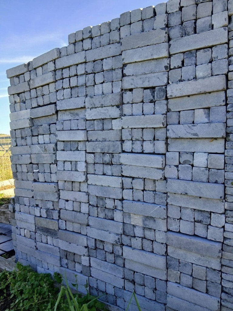 Blauwsteen blokjes 20x5x5 Prijs 68 euro - 40 % = 41 euro m2, Tuin en Terras, Ophalen