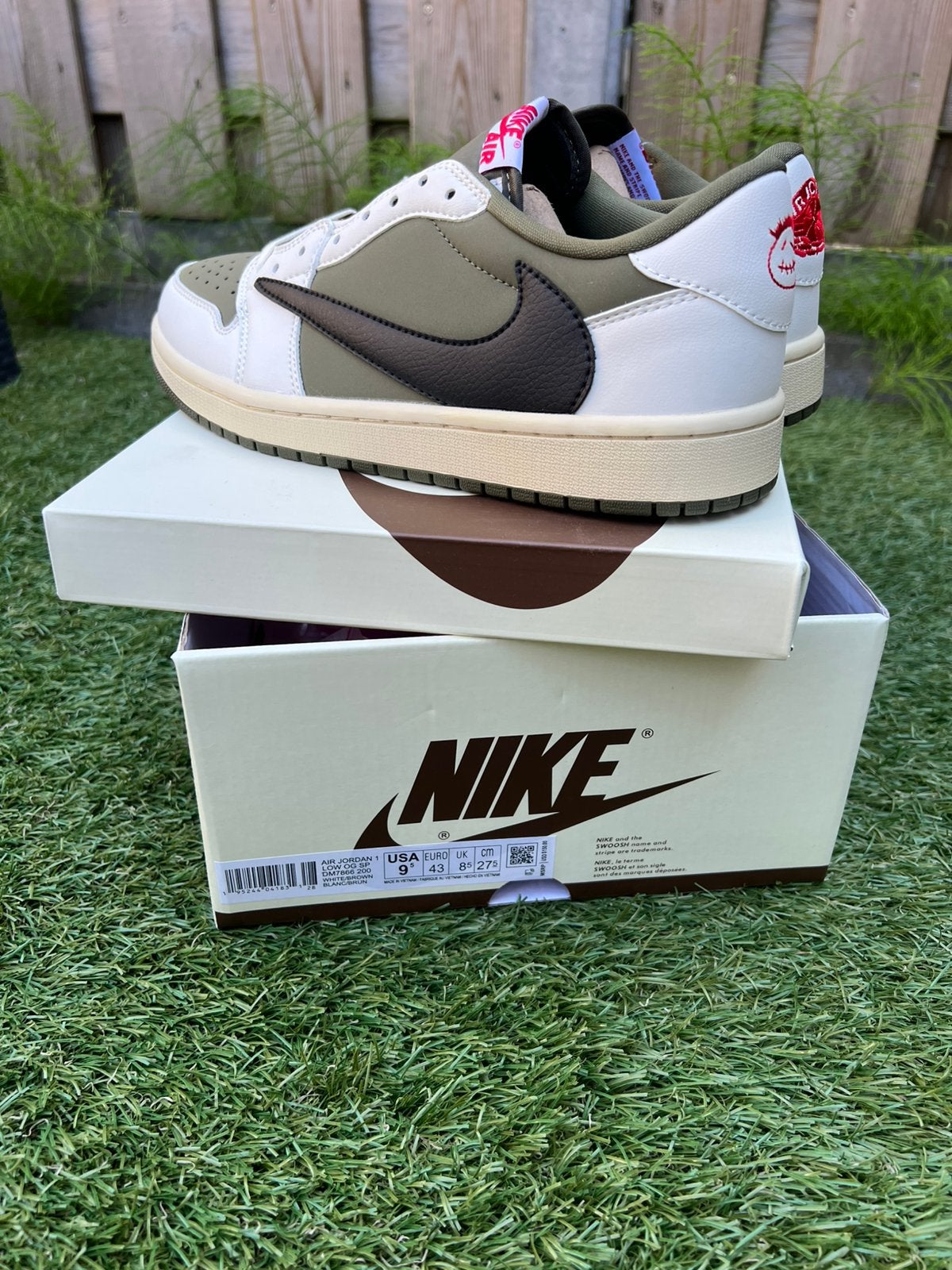 Jordan 1 Retro Low OG SP Travis Scott « Medium Olive », Envoi, Neuf, Blanc