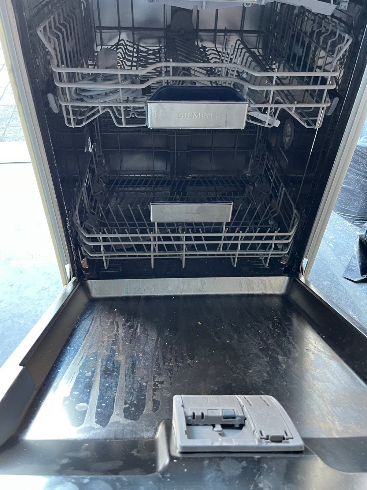 !!!!GRATUIT !!!! Siemens Lave-vaisselle pour pieces!!!, Enlèvement, Utilisé, Encastré, Classe énergétique A ou plus économe
