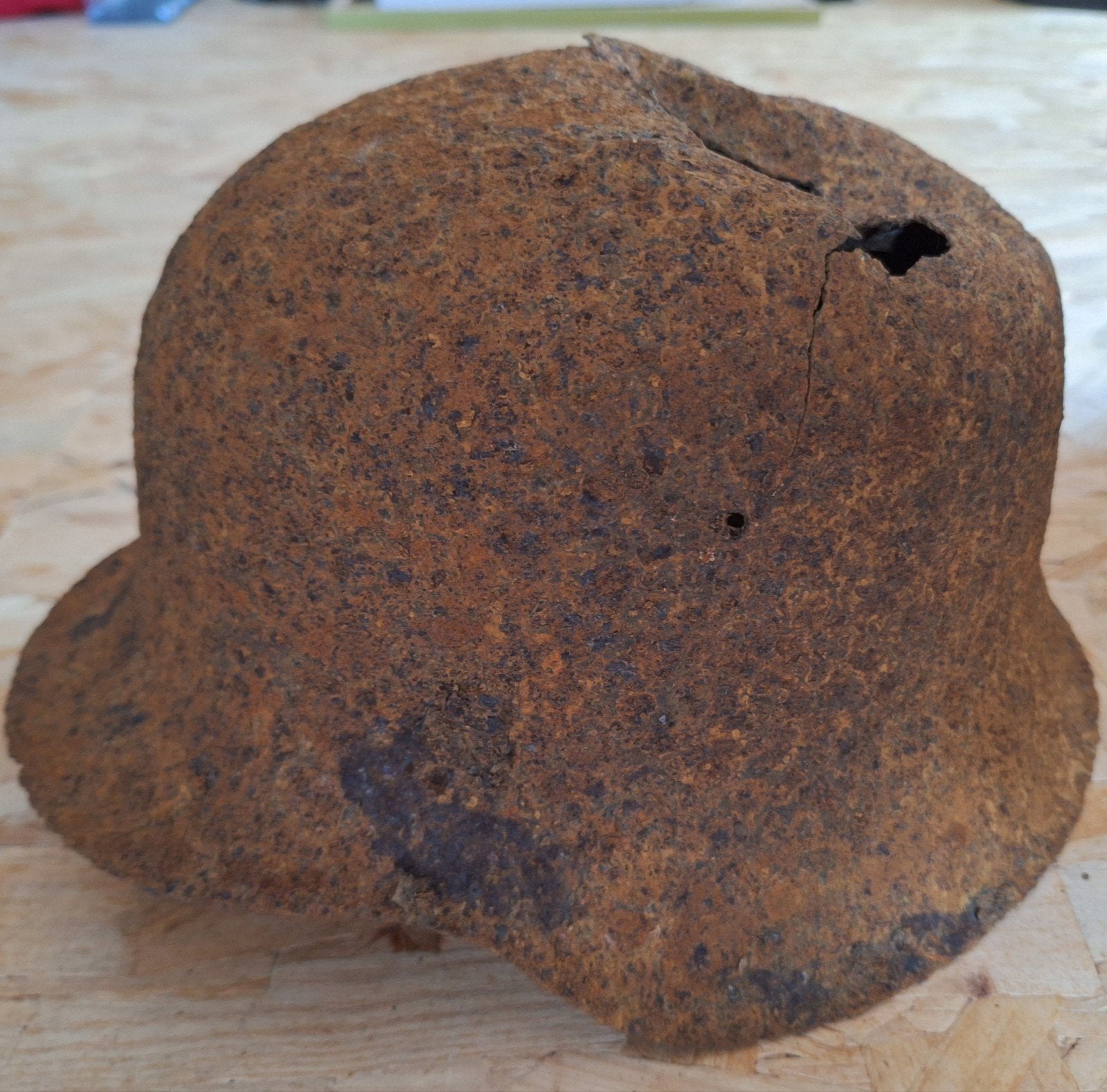 Coque casque allemand modele 42 WW2, Enlèvement ou Envoi, Armée de terre, Casque ou Béret