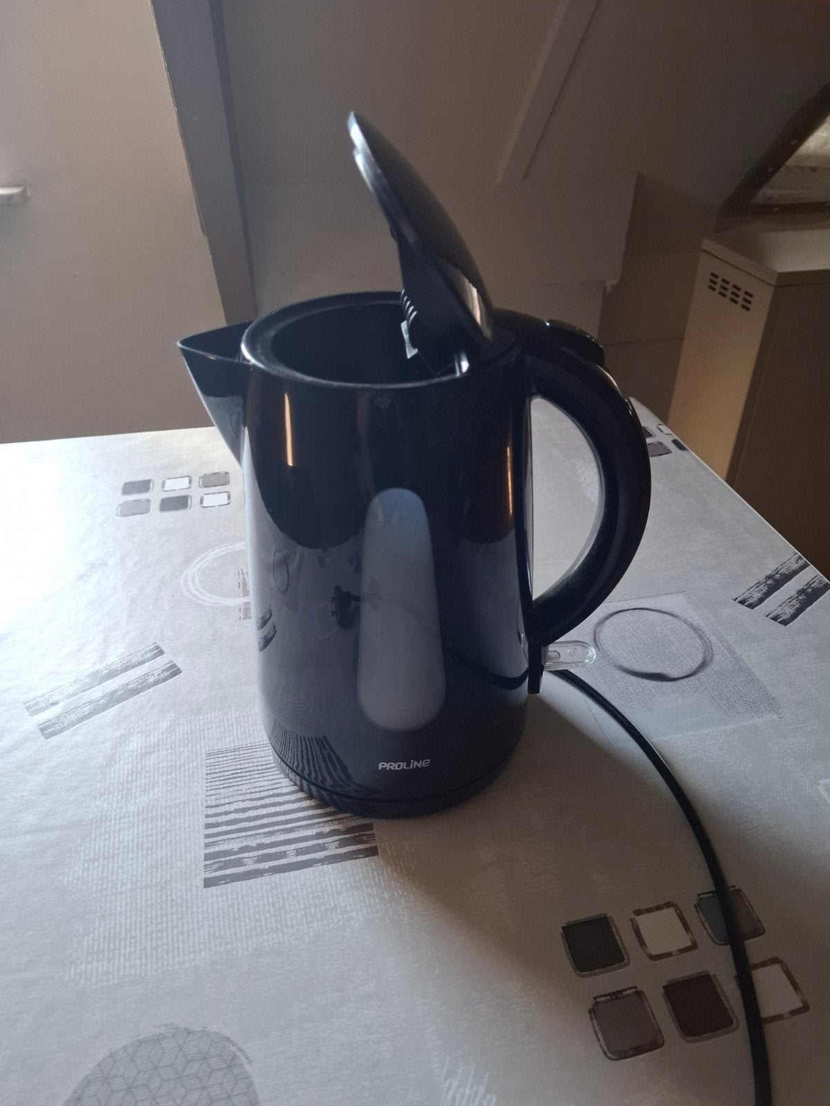 Waterkoker 1,7 liter., Elektronische apparatuur, Ophalen, Zo goed als nieuw