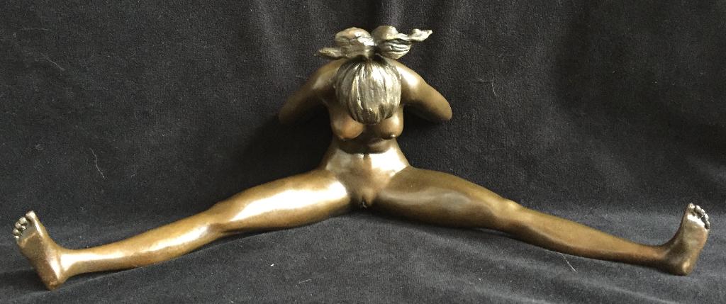 Bronzen zittende naakte dame, Patoue erotisch zuiver brons, Enlèvement ou Envoi, Brons, Statue