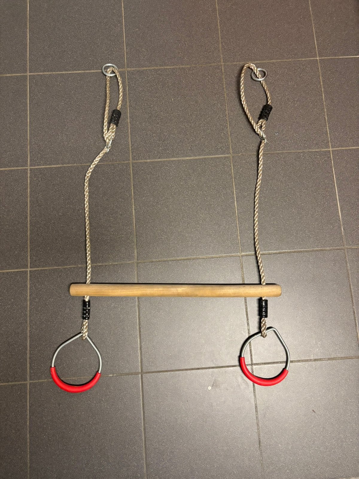 Trapèze à anneaux (pour balançoire), Enlèvement, Comme neuf, Balançoire