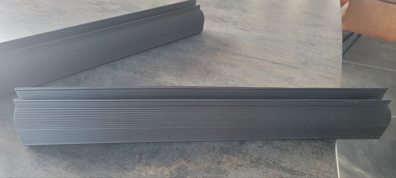 2 tapis de sol noirs, Enlèvement ou Envoi