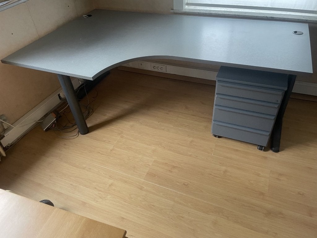 Hoek Bureel in goede staat +laden kast  met wielen, Ophalen, Demontabel, Gebruikt, Hout
