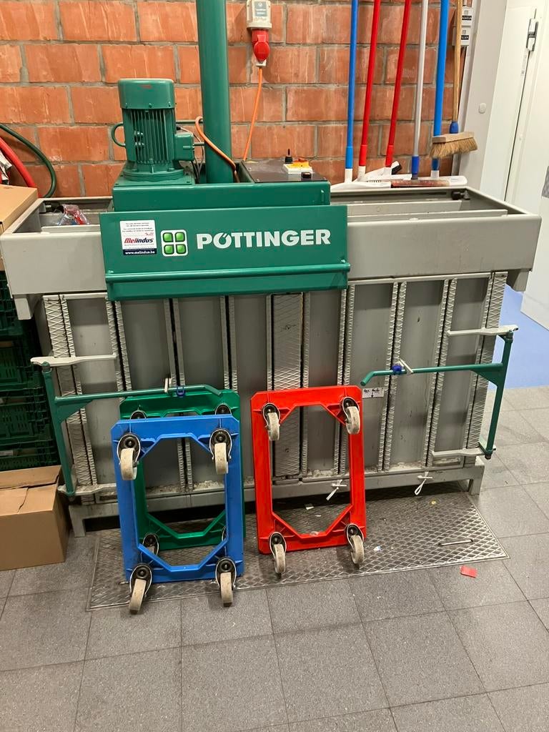 Kartonpers pottinger mp700, Enlèvement, Utilisé