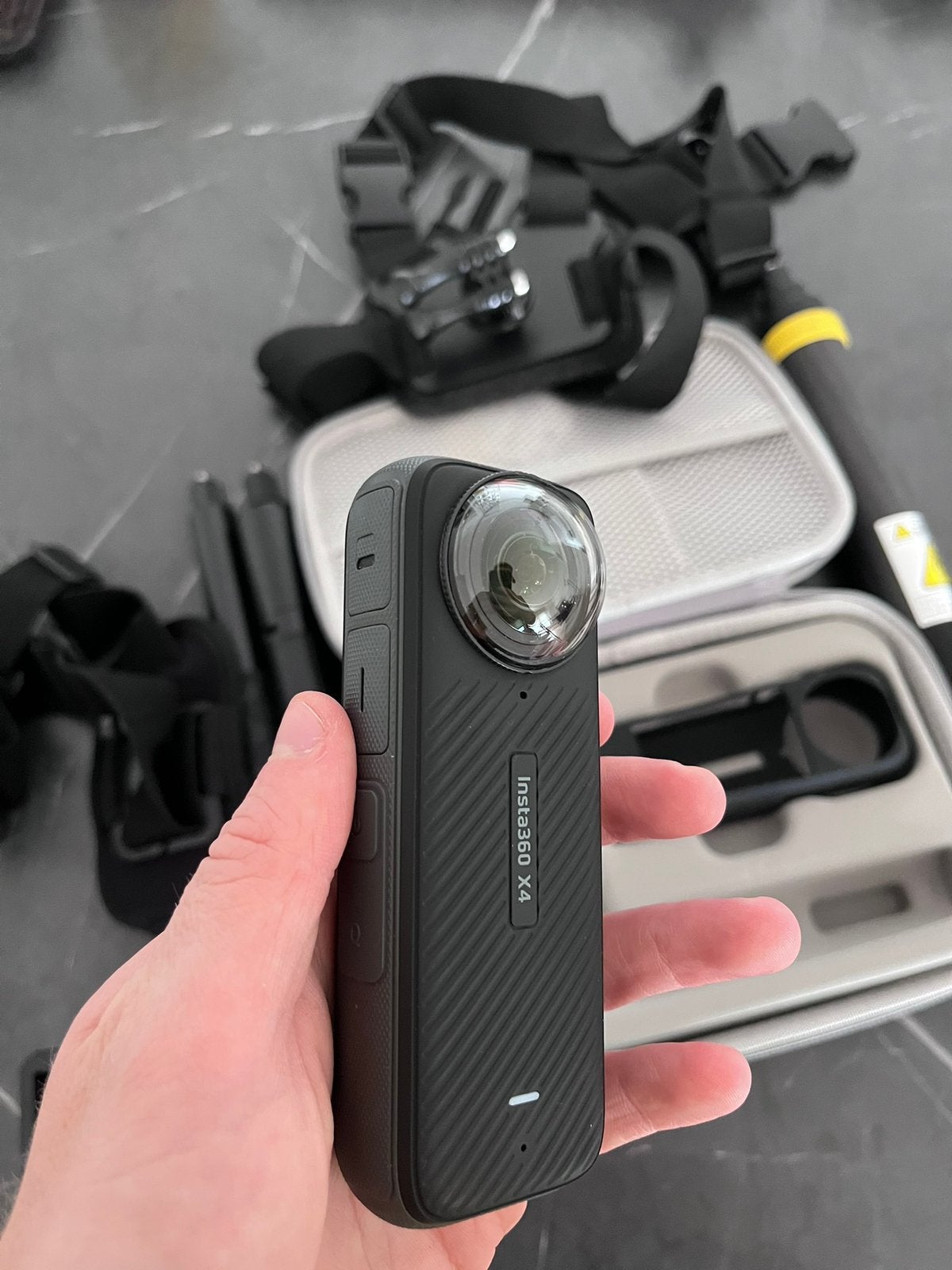 Insta 360 x4 + accessoires, Enlèvement, Comme neuf