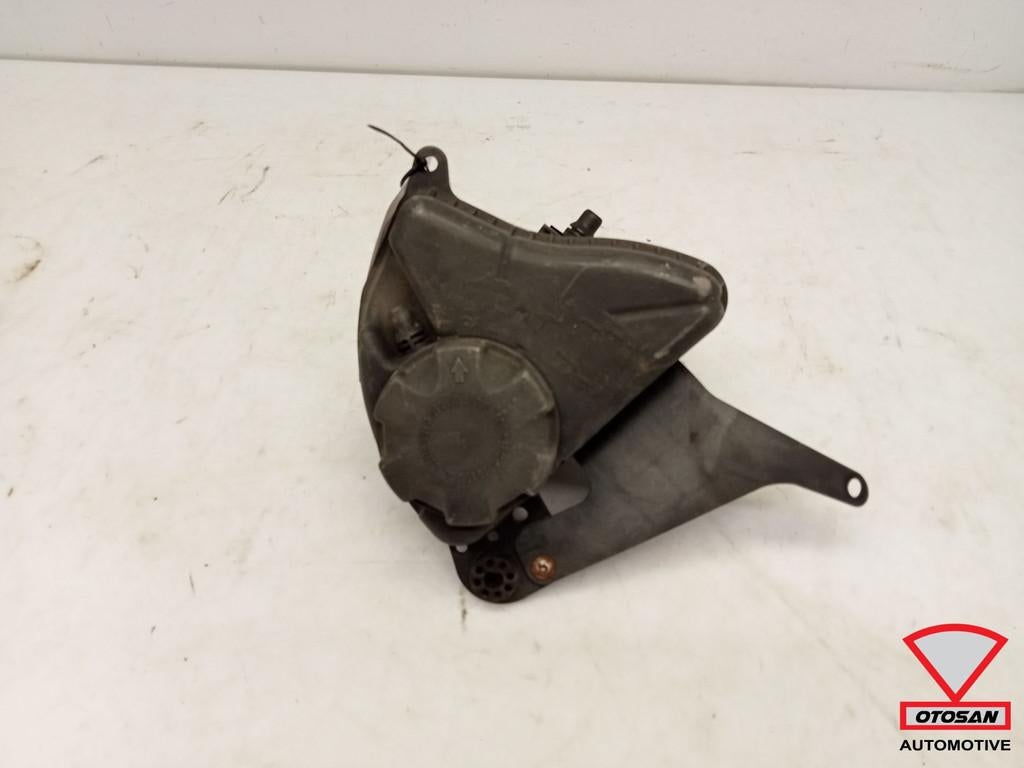 R servoir de liquide de refroidissement BMW S rie 5, 6, 7 F1, Petuelring 130
80788  Munich, DE, Info@bmw.de, Utilisé, BMW