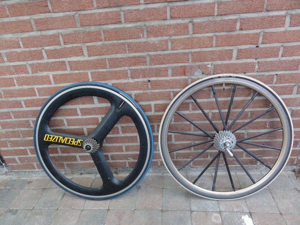 2 CARBON koersfietswielen, SPECIALIZED, DP13 RIGIDA vr 125 €, Vélos & Vélomoteurs, Vélos | Vélos de course, 28 pouces, Carbone