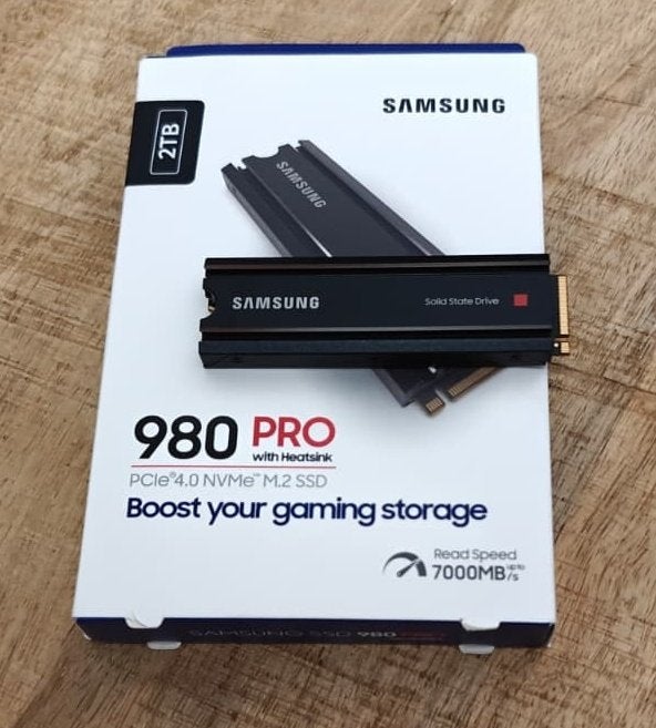 SSD NVMe Samsung 980 PRO de 2 To avec dissipateur thermique, 2TB, Interne, Comme neuf, Enlèvement