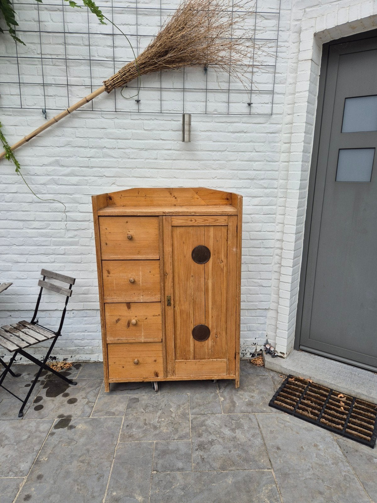 Authentieke spekkast, Ophalen
