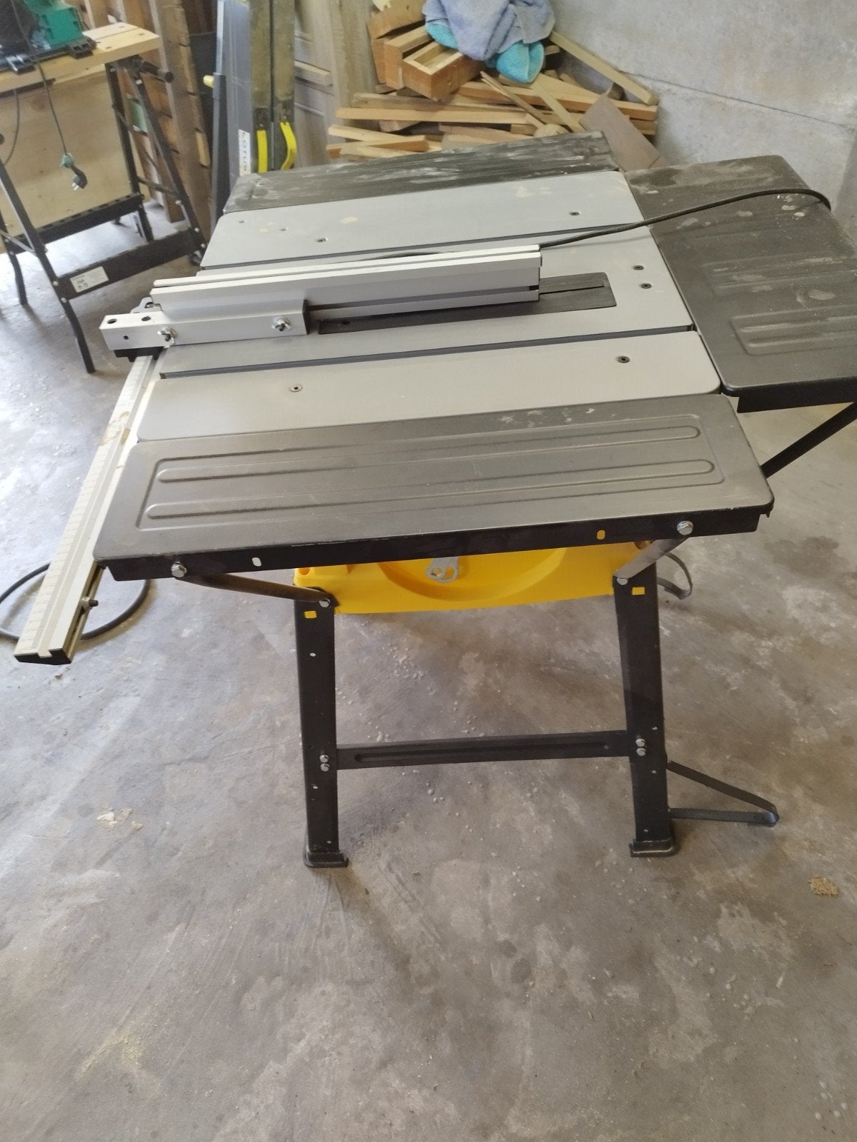 tafel zaag, Doe-het-zelf en Bouw, Ophalen, Zaag