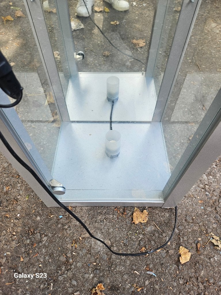 Colonne vitrine d'exposition en verre et al– Avec éclairage, Enlèvement, Utilisé, Verre, 150 à 200 cm