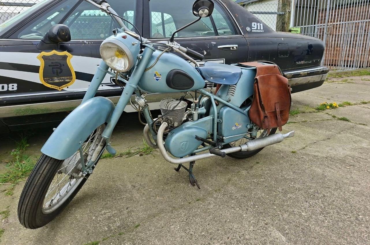 Peugeot motor 1956 rijd goed, Ophalen