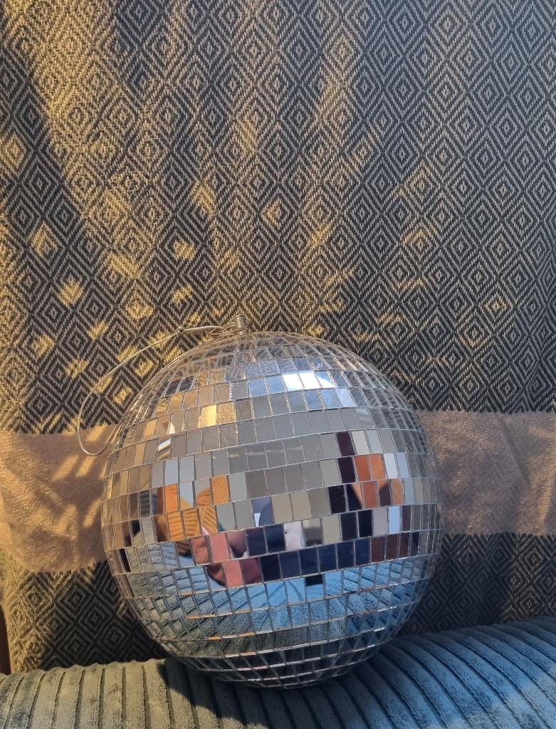 Discobal, Ophalen, Zo goed als nieuw, Versiering