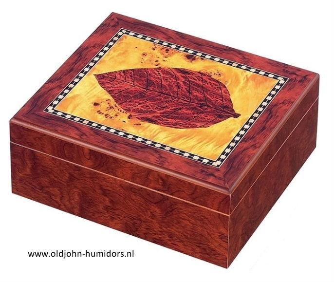 HUMIDOR "TOBACO LEAF" TABAKSBLAD DECOR  - MERK BOOKWILL  h31, Verzenden, Nieuw, Tabaksdoos of Verpakking