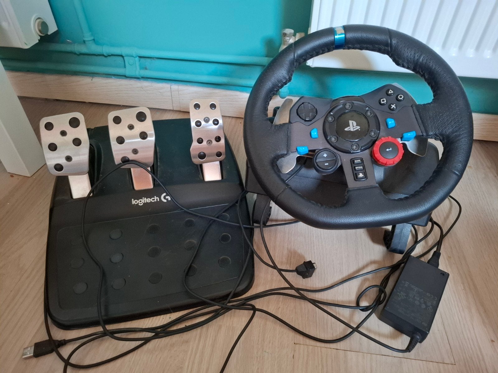 logitech G29 stuur en pedaleb, Consoles de jeu & Jeux vidéo, Consoles de jeu | Sony Consoles | Accessoires, Enlèvement