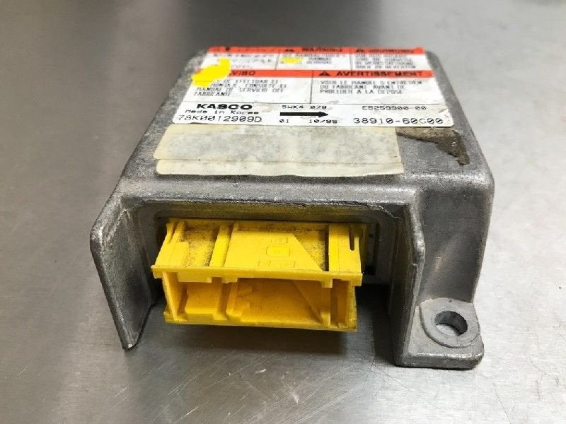 BOITIER AIRBAG Suzuki Baleno (GA / GB) (01-1995/05-2002), Utilisé, Suzuki