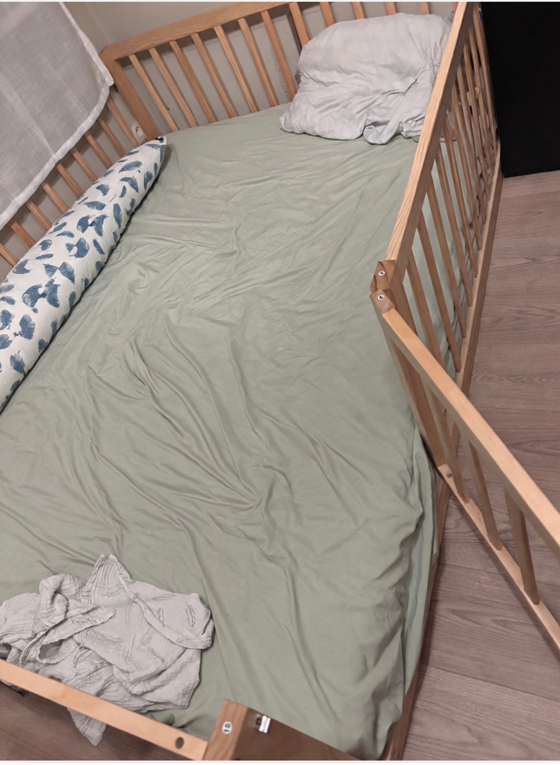 Grond bed 140x200 met matras, Ophalen, Zo goed als nieuw