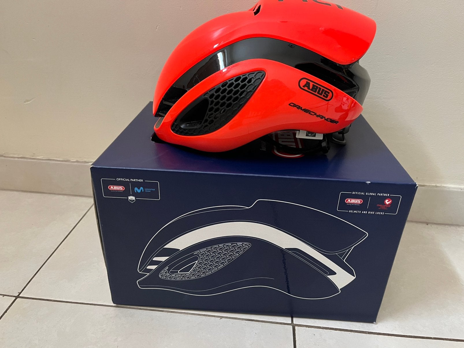 Casque velo Abus, Vélos & Vélomoteurs, Enlèvement ou Envoi, Comme neuf, M