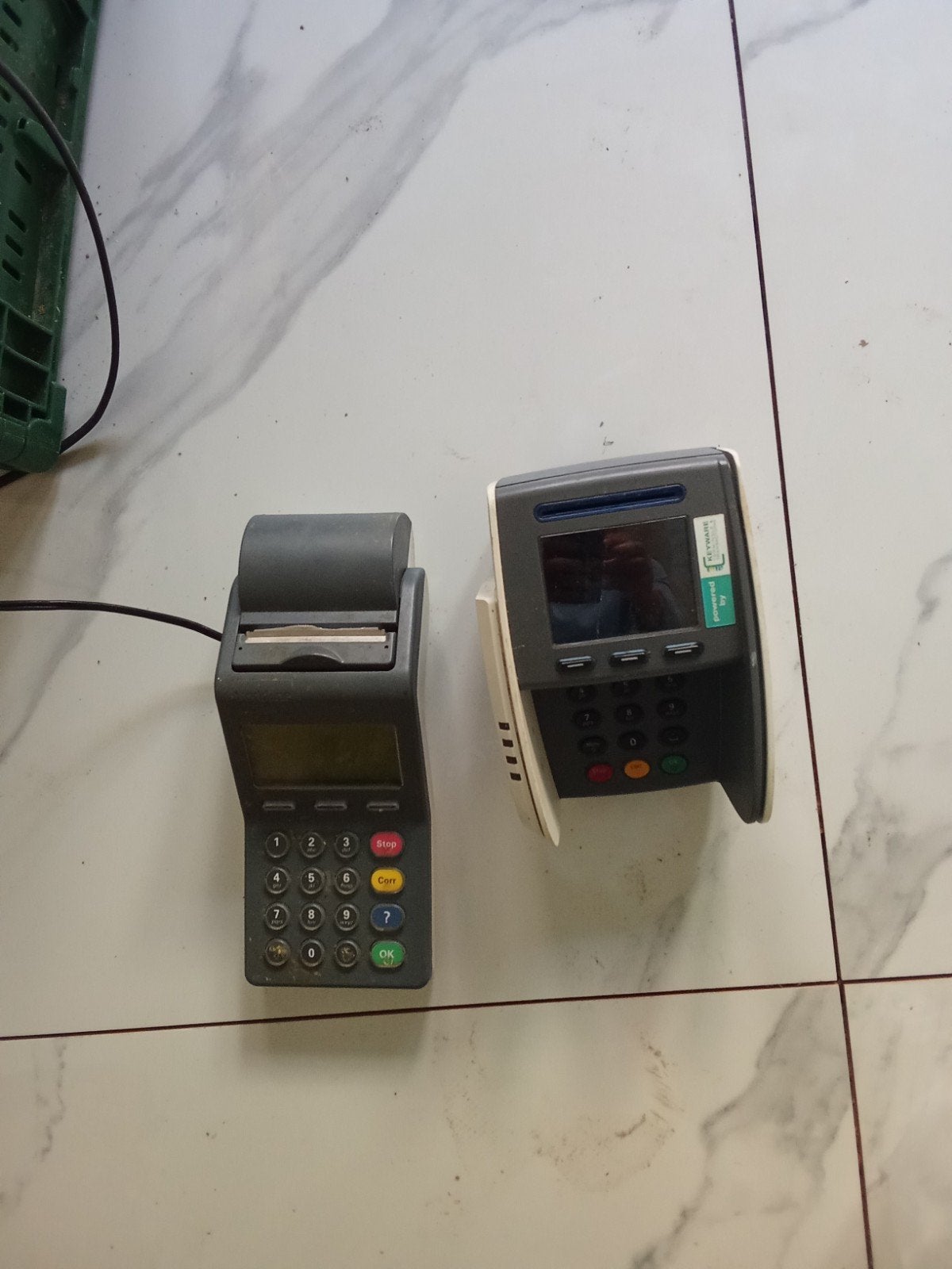 Terminal, Collections, Appareils électroniques