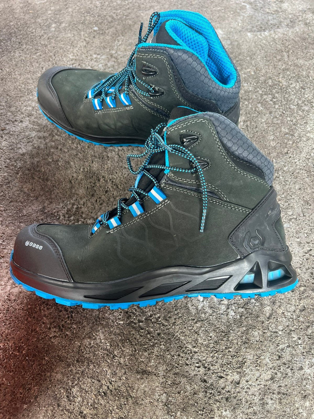 Chaussures de sécurité 42, Enlèvement, Comme neuf