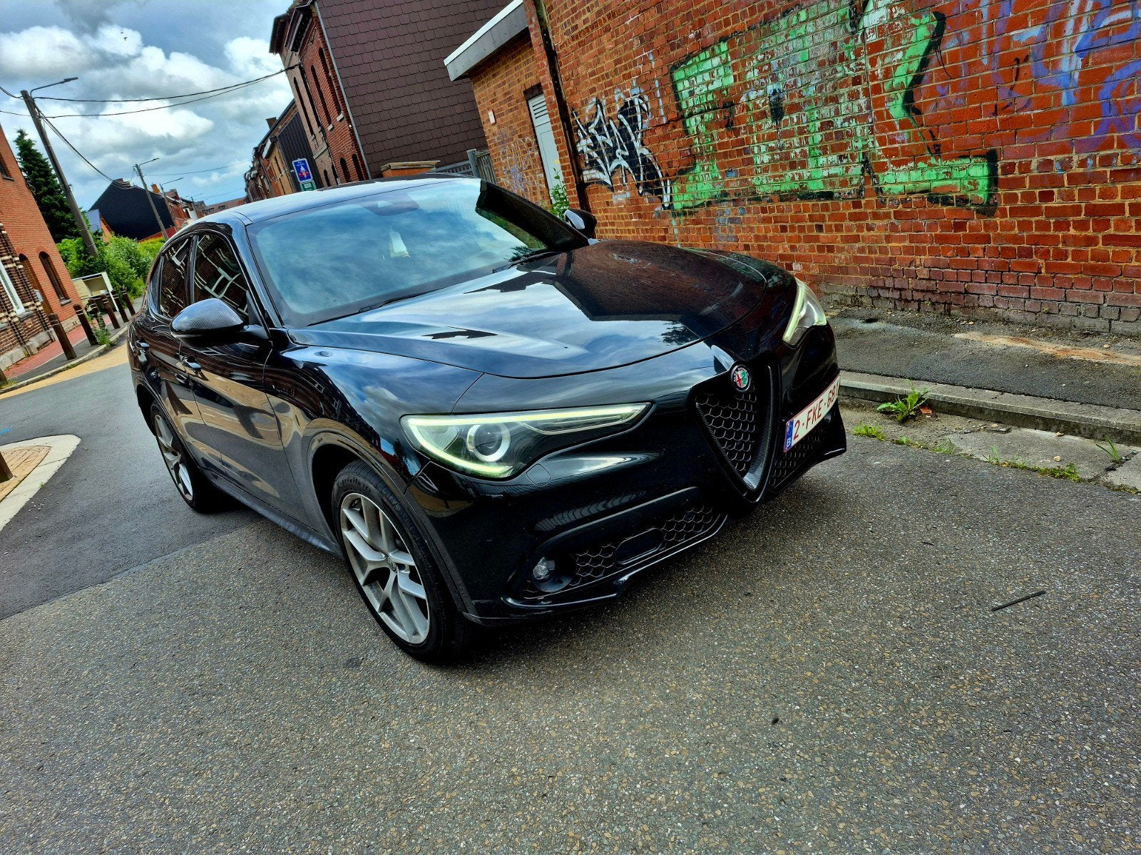 Alfa Romeo Stelvio, Auto's, Alfa Romeo, Automaat, Monovolume, 4 cilinders, Zwart