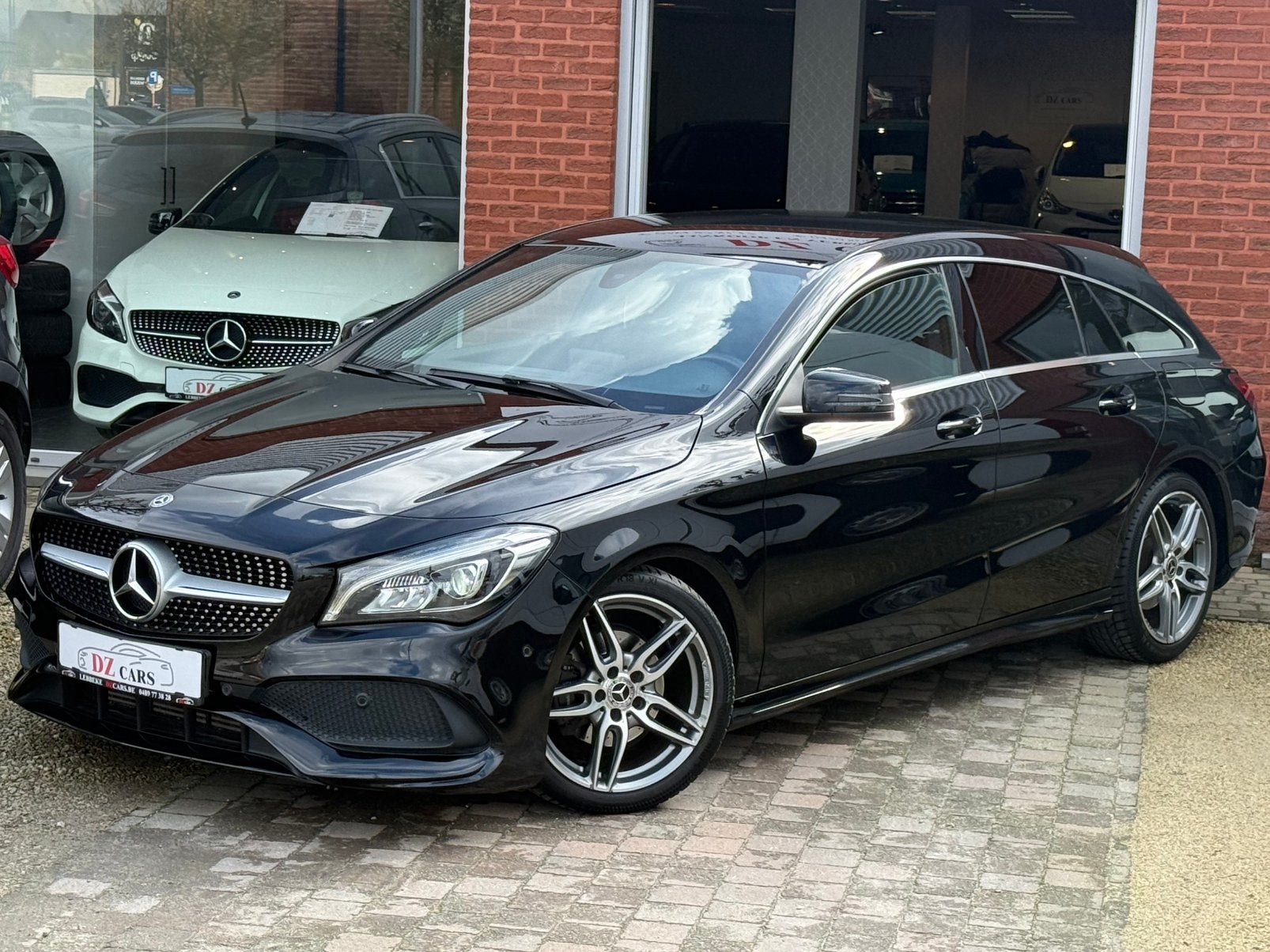 MERCEDES CLA 180 PACK-AMG 122PK |CAMERA | LED | KEY LESS |, Auto's, 4 cilinders, 1600 cc, Leder en Stof, 5 deurs