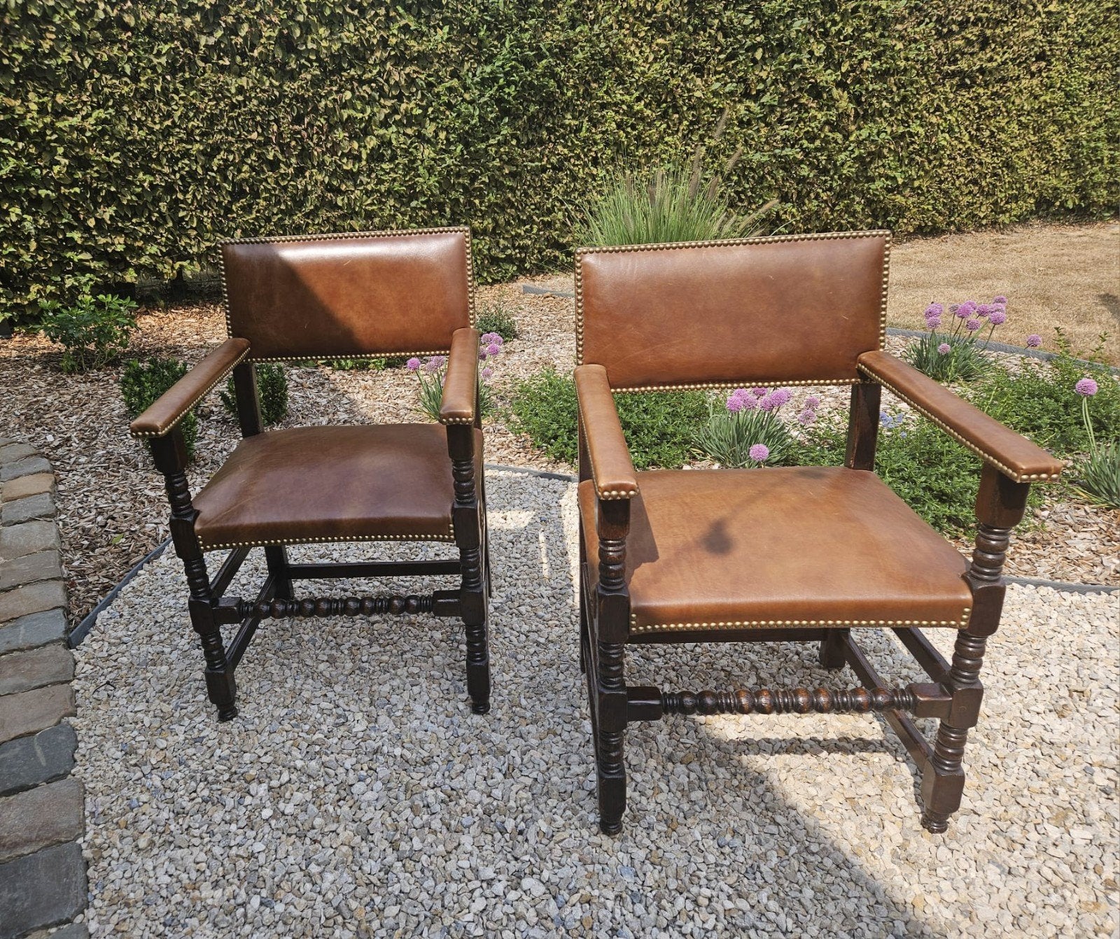2 spaanse barokstijl stoelen., Ophalen