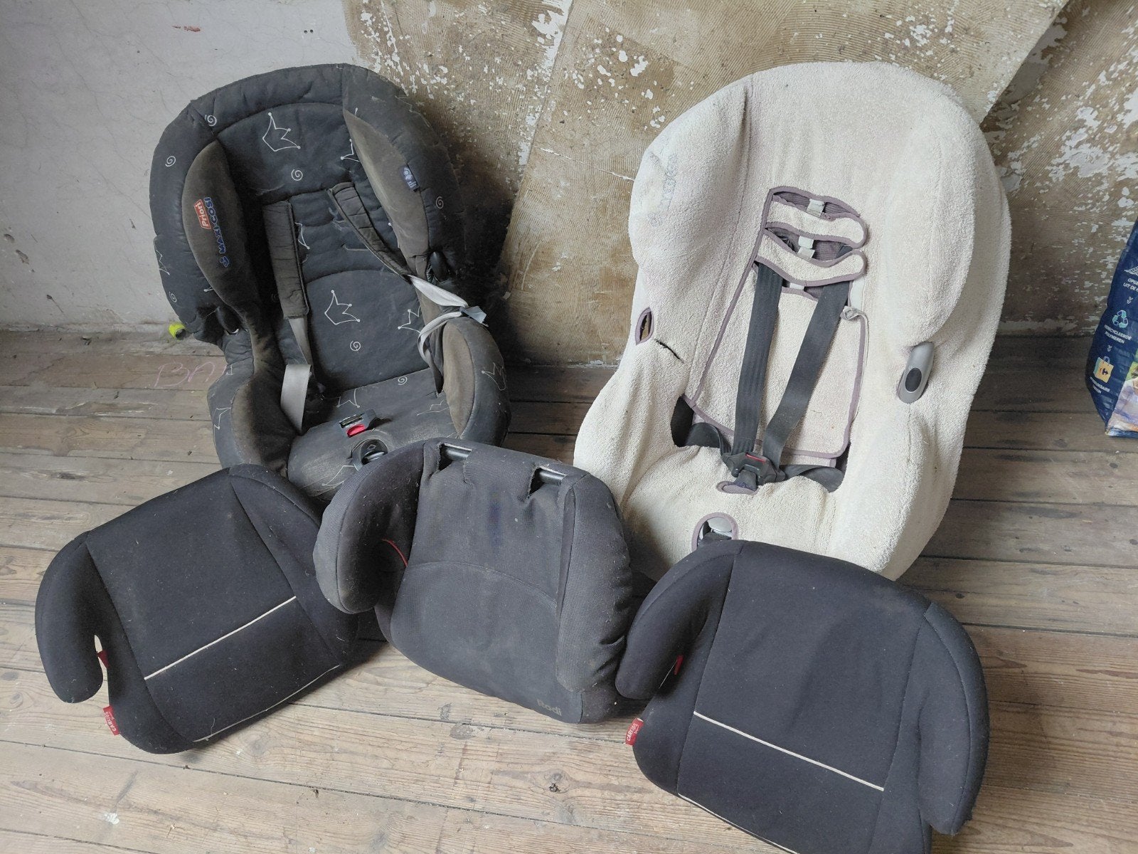 2 autostoelen en 3 zitjes, Ophalen of Verzenden
