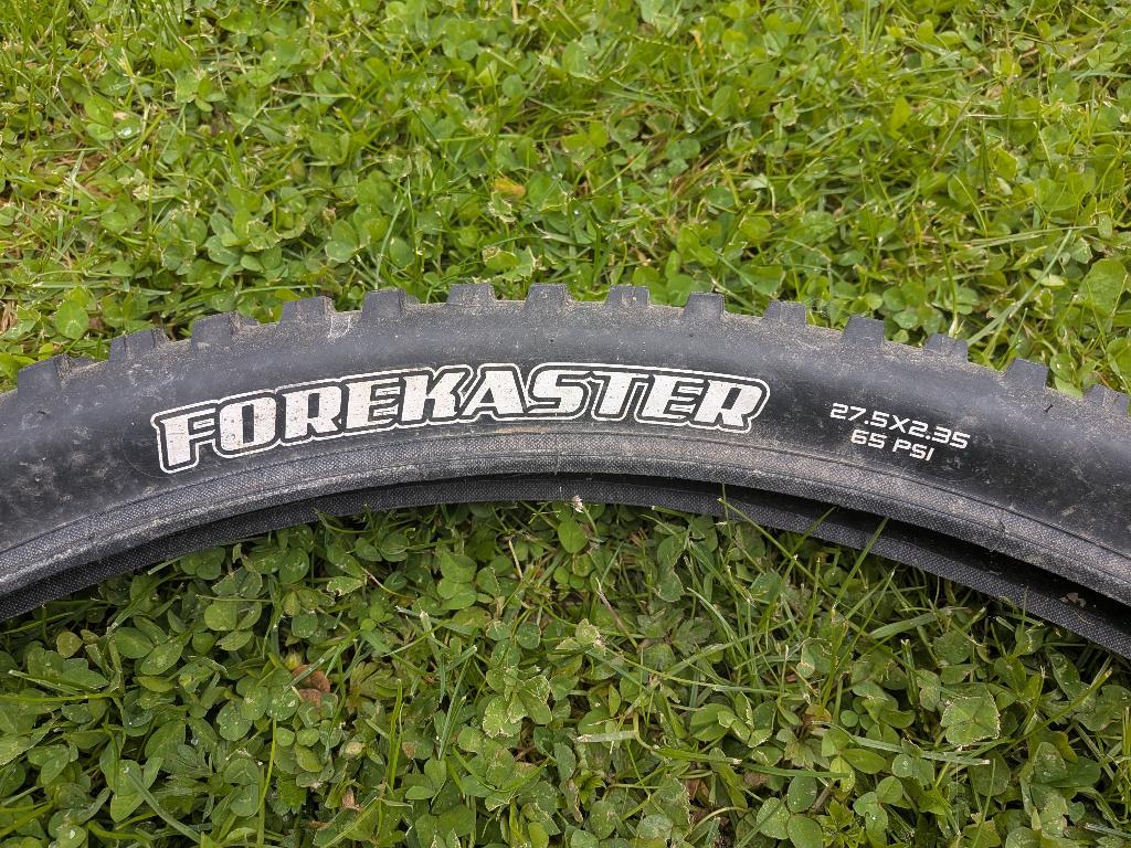 2x Maxxis Forkaster 27,5 x 2,35, Fietsen en Brommers, Fietsonderdelen, Overige merken, Gebruikt, Band, Ophalen of Verzenden