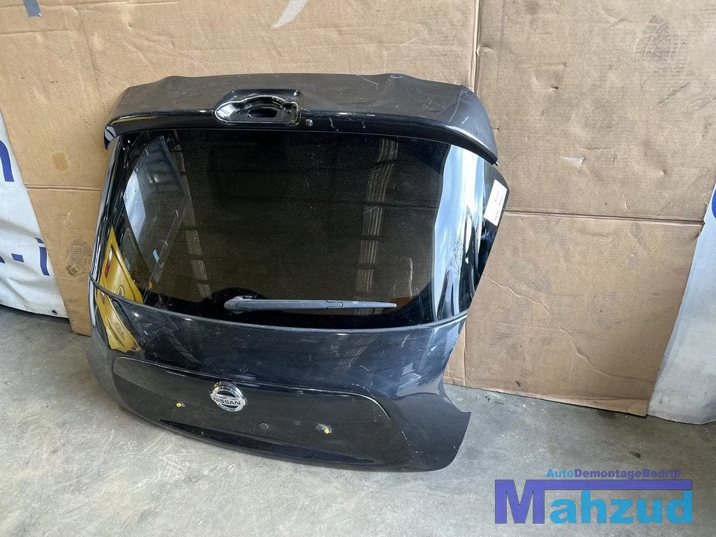 NISSAN JUKE F15 donker Grijs achterklep 2010-2019, Auto-onderdelen, Deur, Takashima 1-chome 1-1
220-8686  Yokohama, Achter, NISSAN_SR@mail.nissan.co.jp
