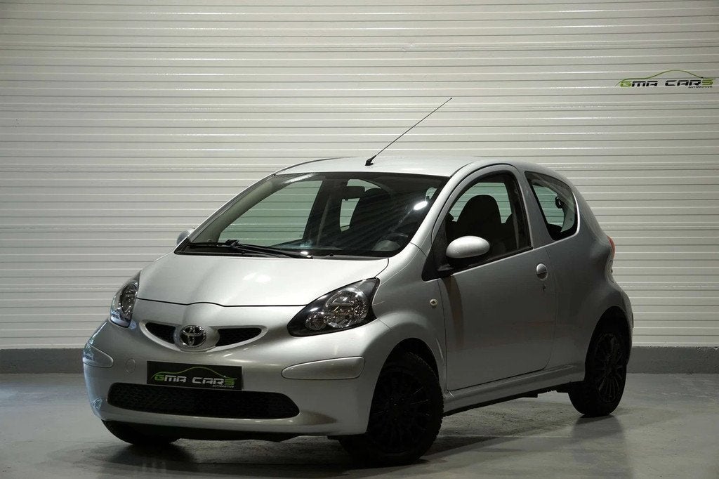 Toyota Aygo Aygo 1.0i VVT-i Blue Airco-Benzine-Garantie, Auto's, Toyota, Zwart, 109 g/km, Bedrijf, 3 cilinders