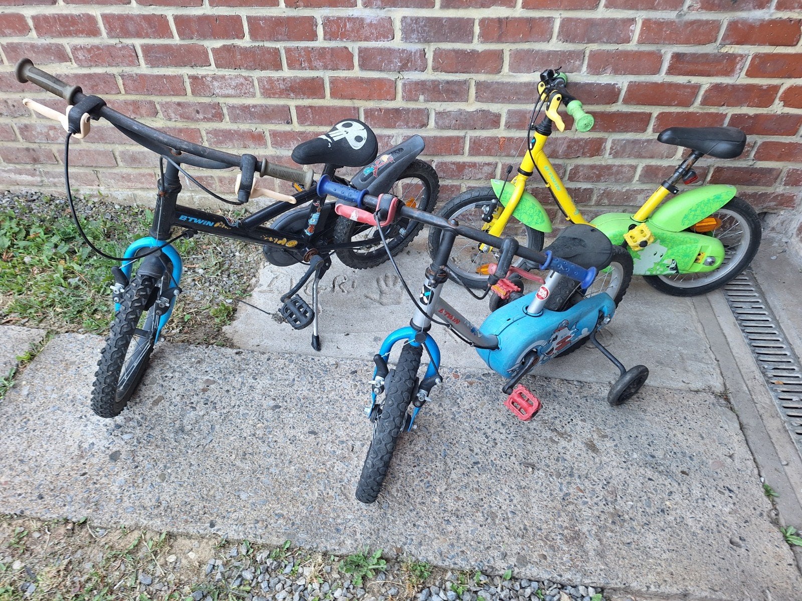 Lot vélos enfant a remettre en état., Enlèvement