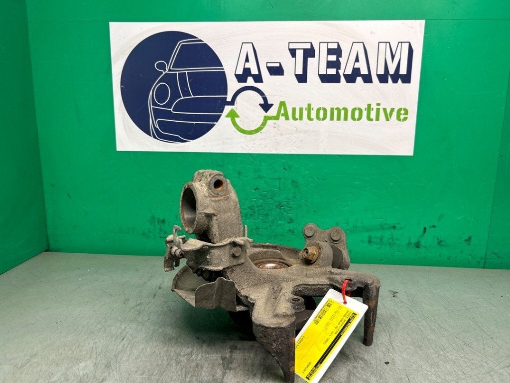 FUSEE AVANT DROITE Skoda Fabia II (5J) (01-2006/12-2014), Utilisé, Info@skoda-auto.de, Skoda, Max-Planck-Straße  3-5
64331  Weiterstadt, DE
