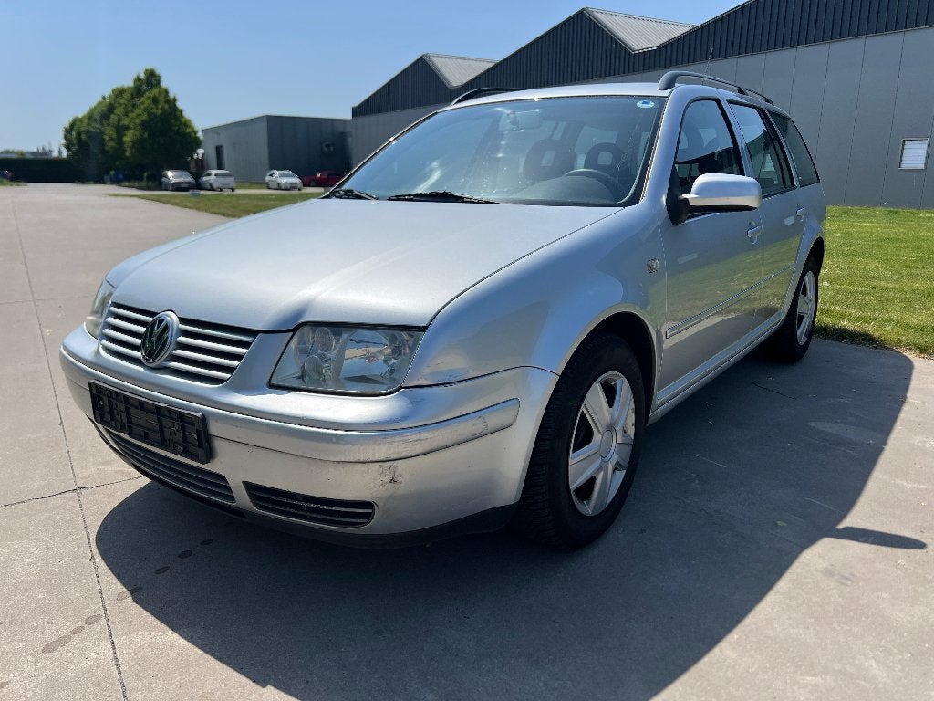 Volkswagen Bora 1.6 essence prête à immatriculer, Autos, Volkswagen, Particulier, Bora, Air conditionné, Verrouillage central