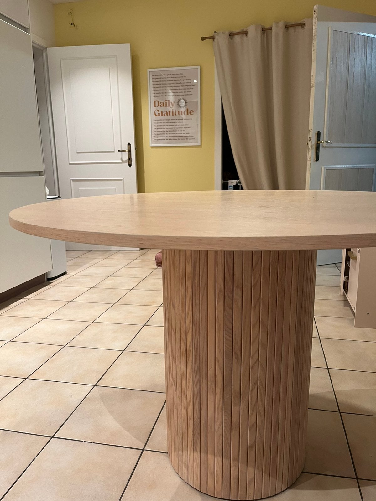 Zware ronde eettafel 120cm, Huis en Inrichting, Ophalen, Zo goed als nieuw